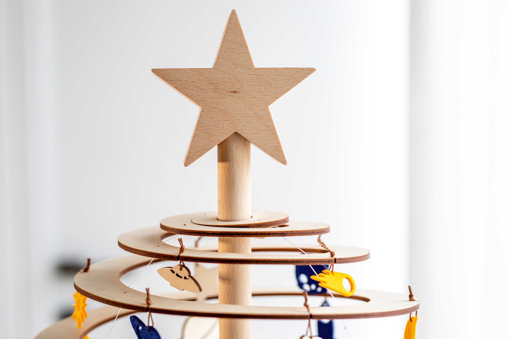 SPIRA Holzstern | Dekorationsstern für den Weihnachtsbaum